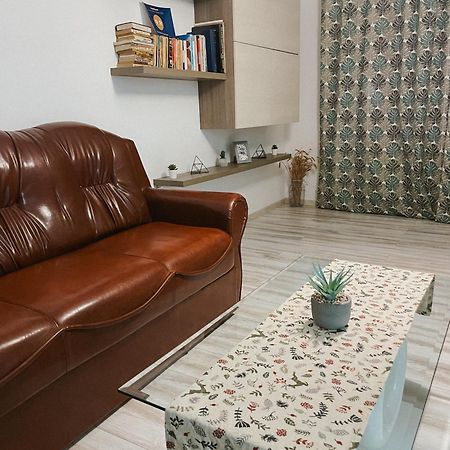 Good Vibes Apartment Câmpulung Moldovenesc Extérieur photo